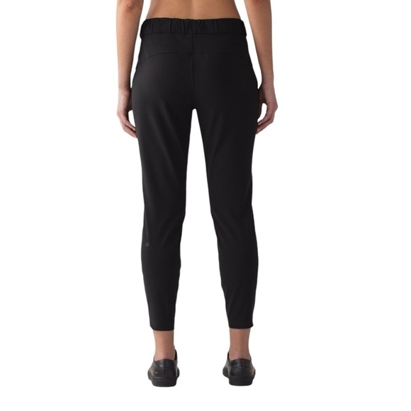 Lululemon On The Fly Pant *Woven Sz 6 Black - Picture 2 of 12